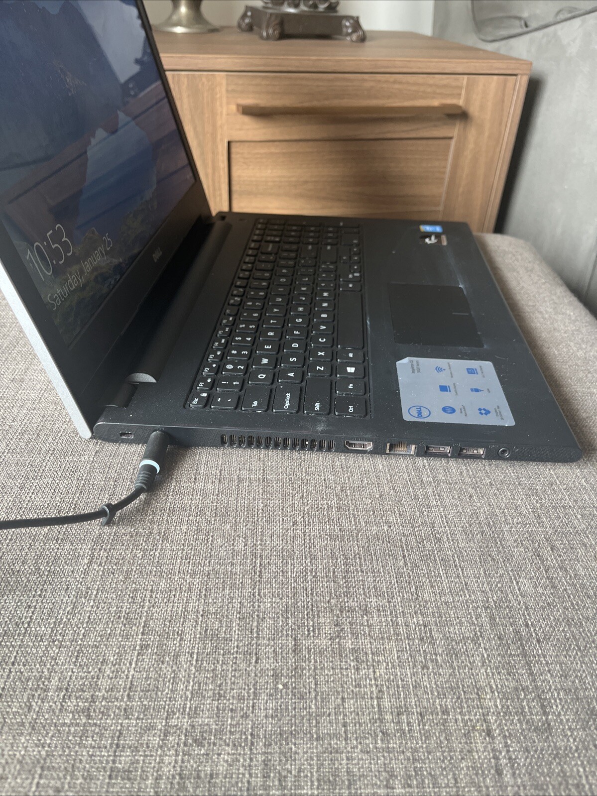 Dell Inspiron 3542 Intel i3-4005U 8GB RAM 500GB HDD 15.6″ Webcam Charger (READ)