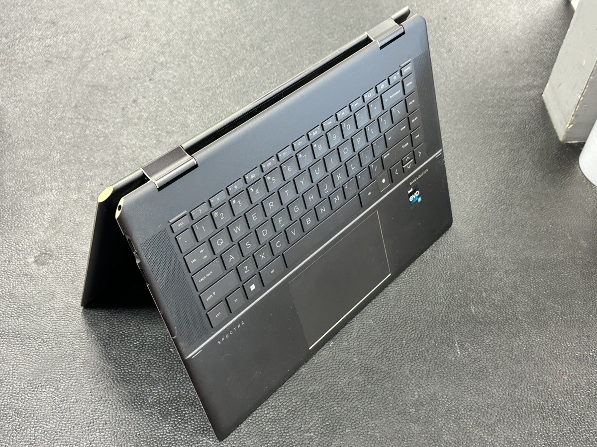 HP Spectre 16-f2013dx Home/Business 2-in-1 Laptop – 16″, Intel i7-13 (PD1125640)
