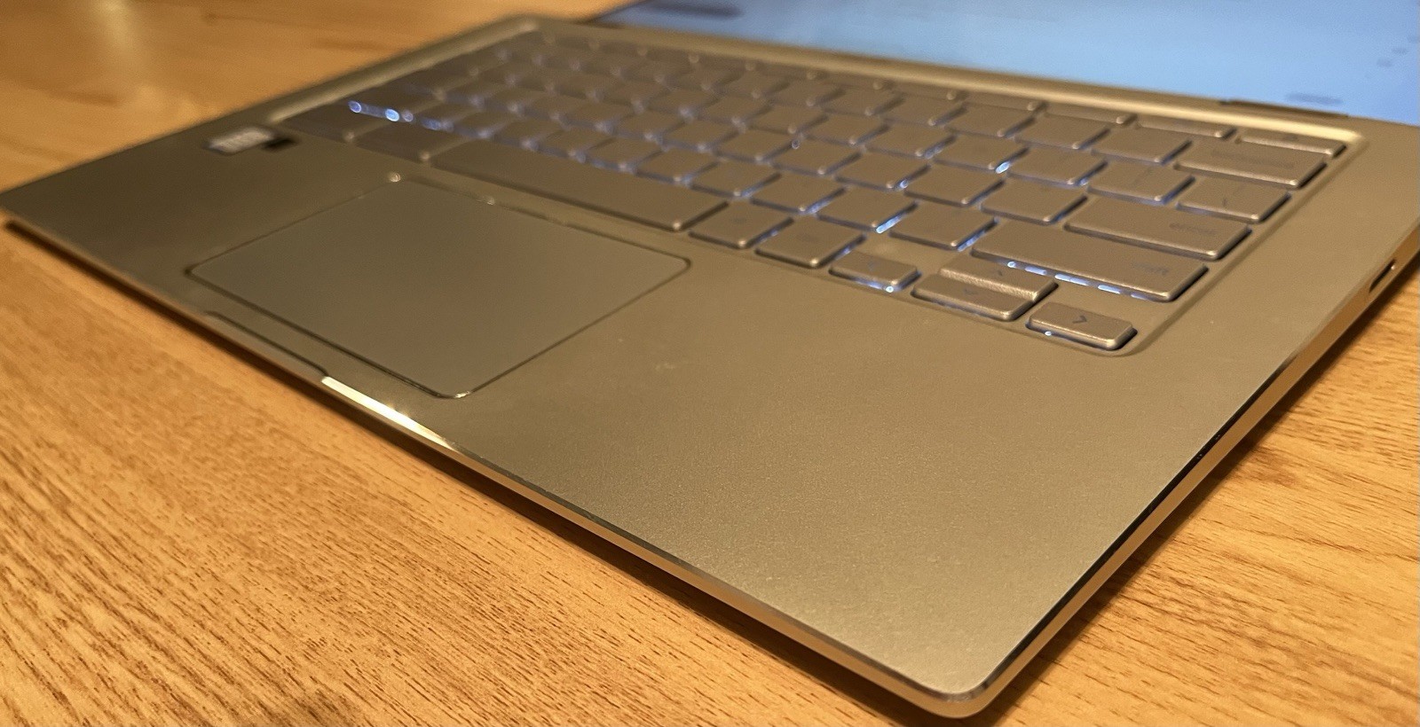 ASUS Chromebook Flip C434T 14″ Touch Intel Core m3-8100Y 8GB RAM 64GB eMMC