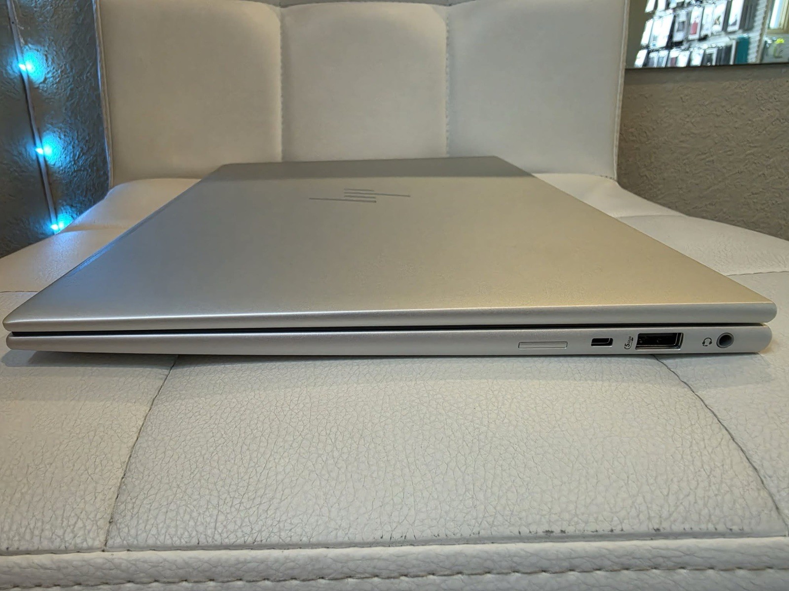 HP EliteBook 845 G11 AMD Ryzen 5 PRO 8540U w/ Radeon 740M Graphics (3.20GHz)