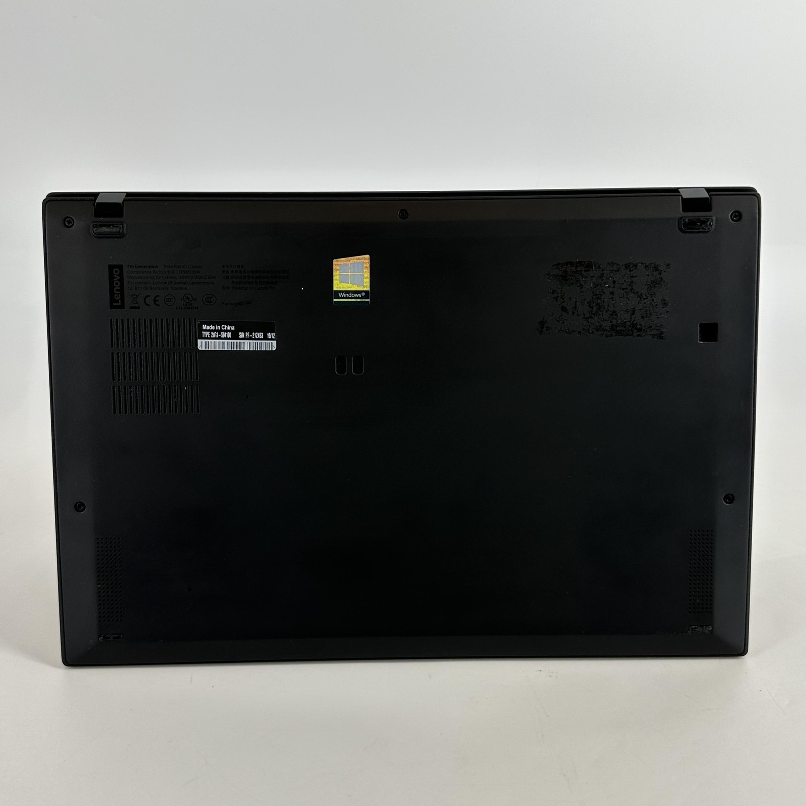 Lenovo ThinkPad X1 Carbon Gen 7 14 Black FHD 1.1 GHz i7-10710U 16GB 1TB SSD Good