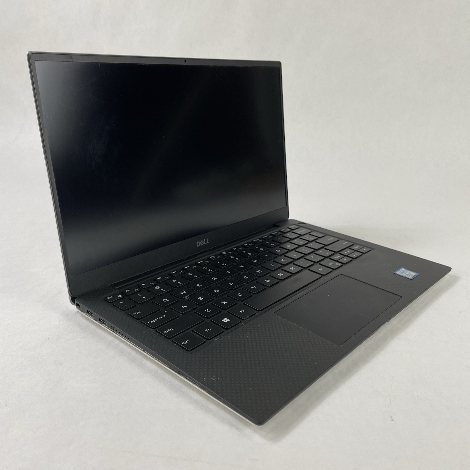 Dell XPS 13 9380 13.3″ i7-8565U 1.80GHz 16GB RAM No SSD No OS No Batt Bad Corner