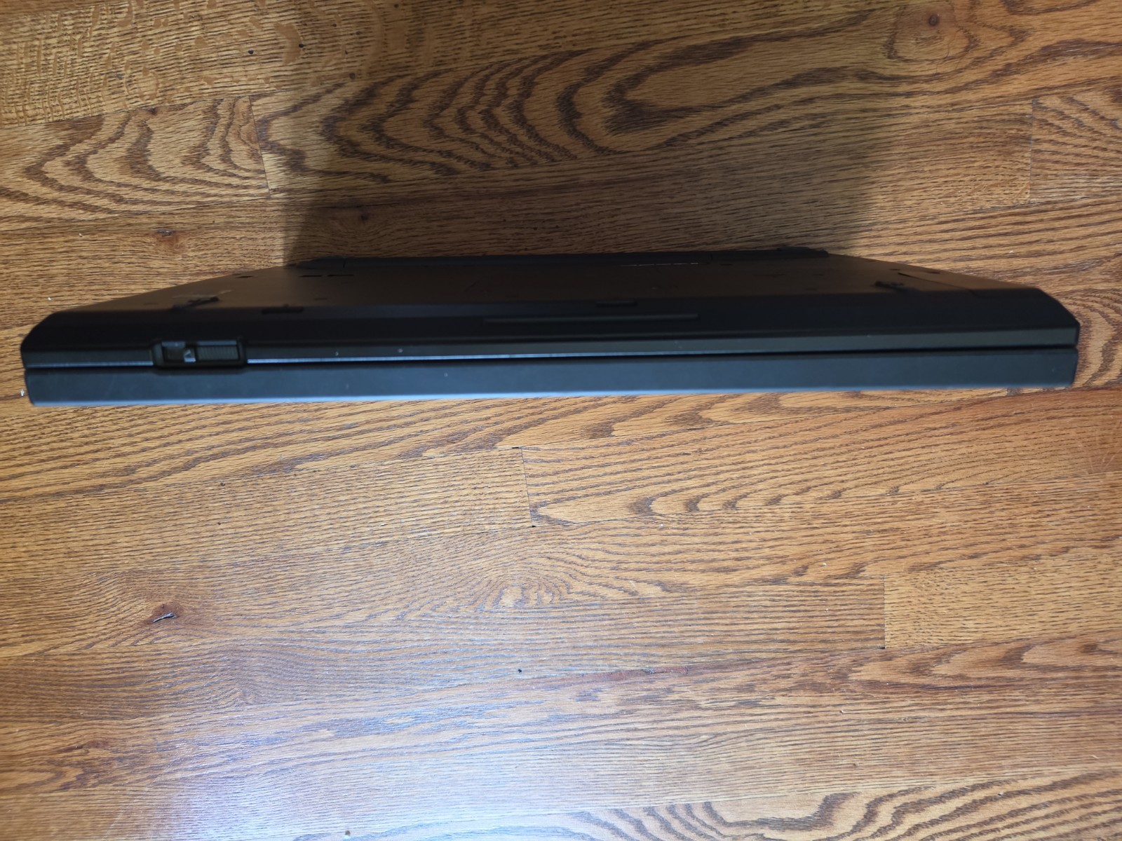 Lenovo ThinkPad T430 i5/4GB Ram/320 GB HDD. Win XP Pro. Works, For Parts.