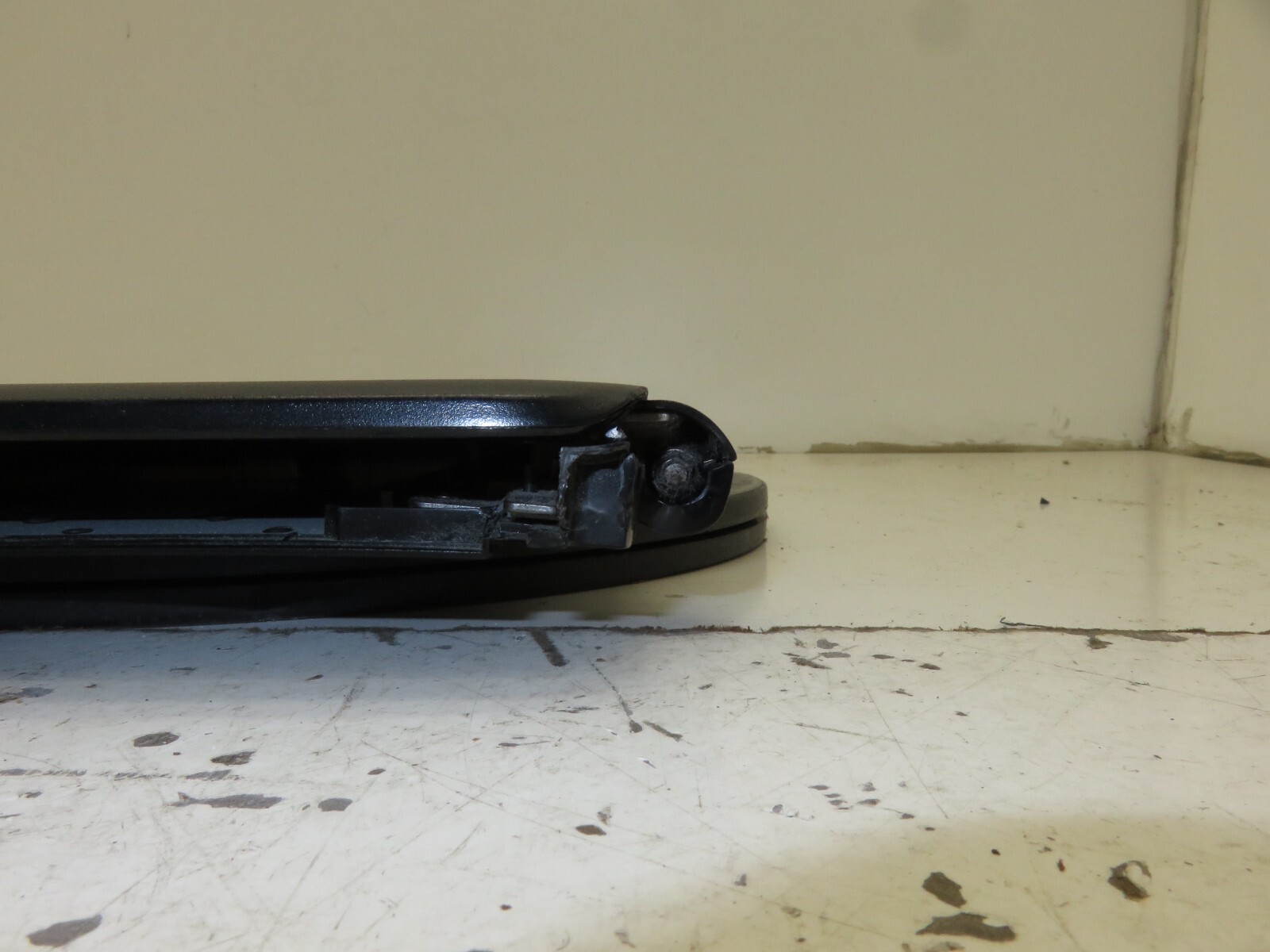 HP 15-r134cl Laptop Intel Core i3-4005u 6GB Ram – Parts/Repair