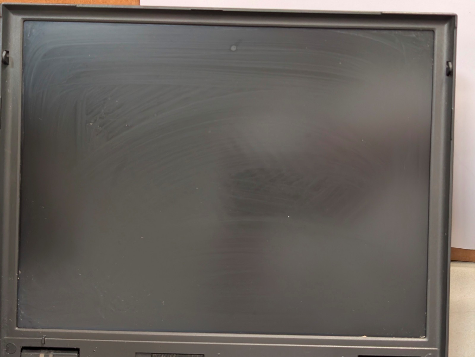 IBM ThinkPad 600 lot for parts; bad screen on 600x, bad MOBO on 600; no HDDs