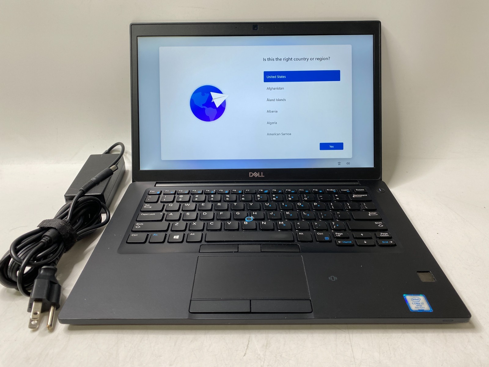 Dell Latitude 7490 14″ i7-8650U 16GB DDR4 256GB SSD Win11Pro 79% Battery, w/AC