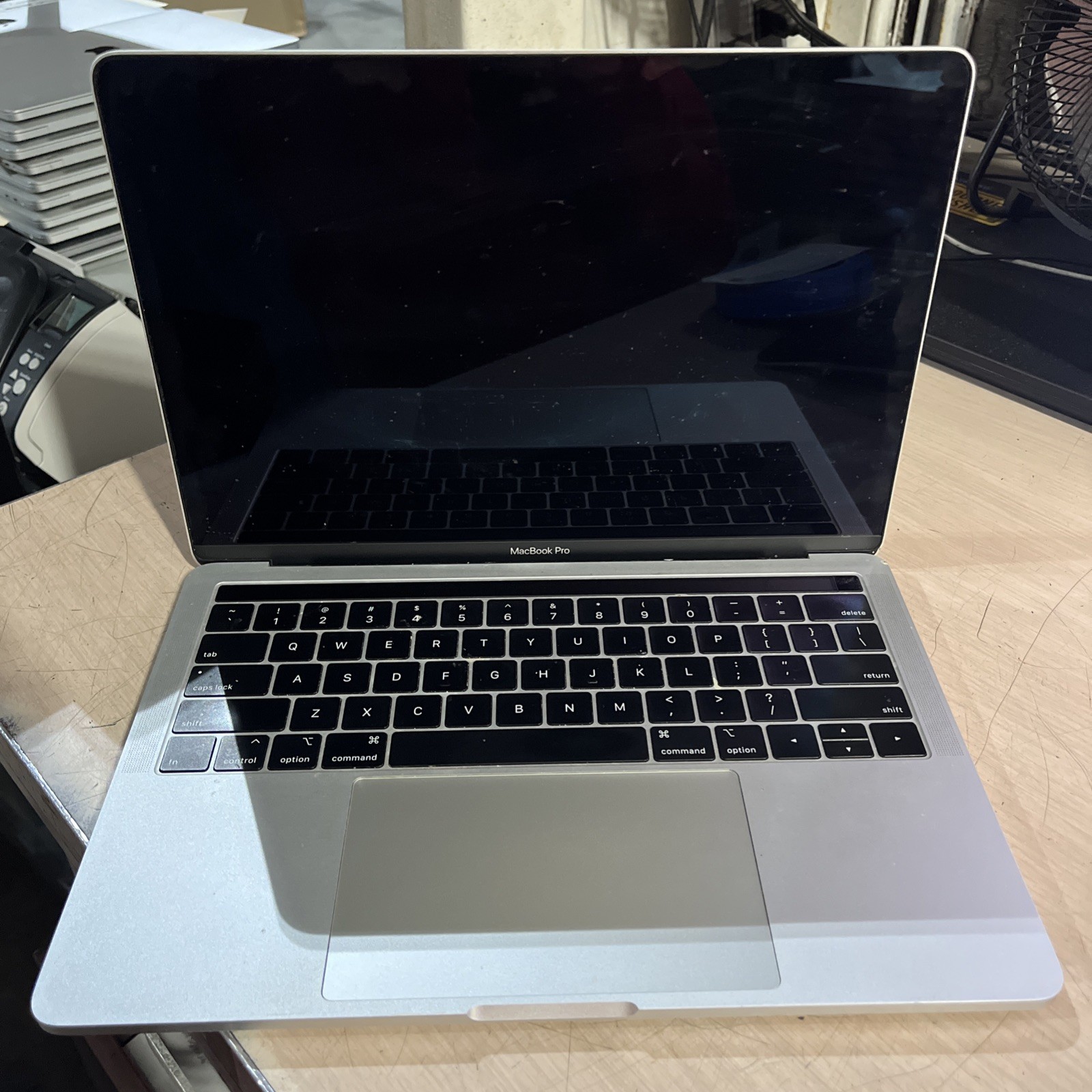 APPLE MACBOOK PRO 13″ TOUCH/2018 CORE I5-8259U 2.3GHZ 8GB RAM 256SSD