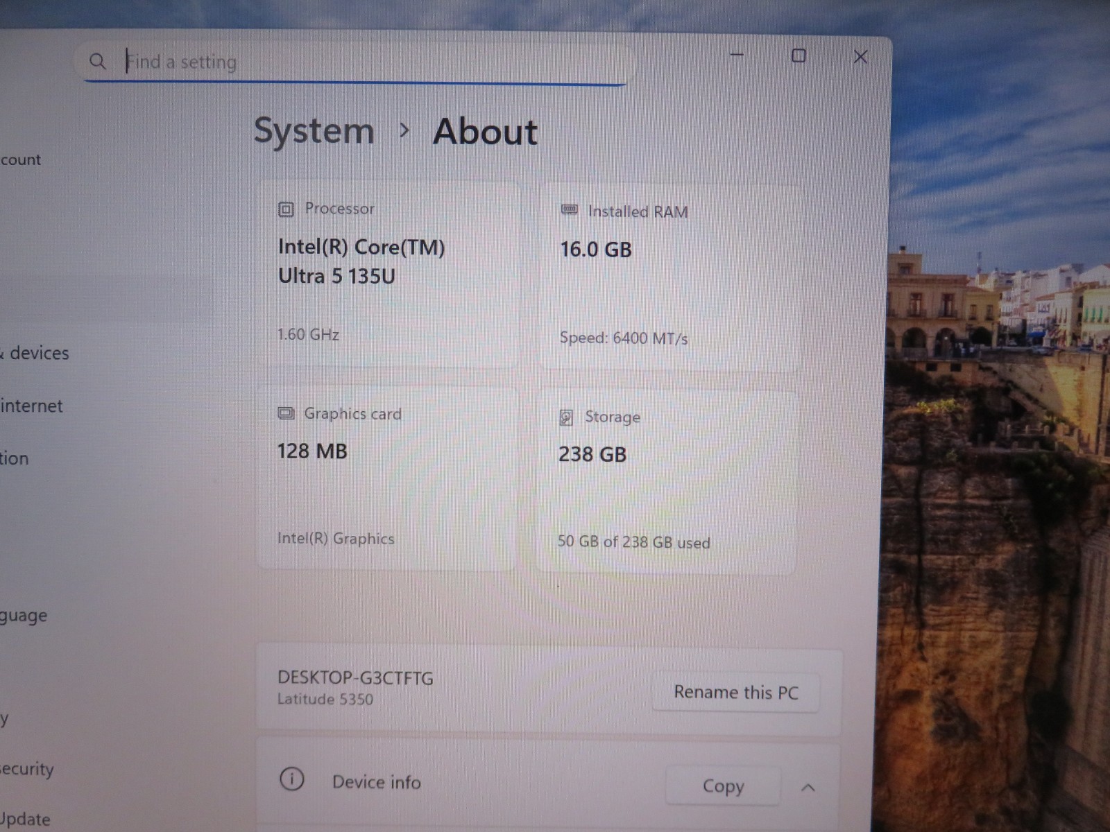 DELL Latitude 5350 13.3″ Ultra 5 135U 1.6Ghz 16GB DDR5 256GB NVMe WIN 11 PRO
