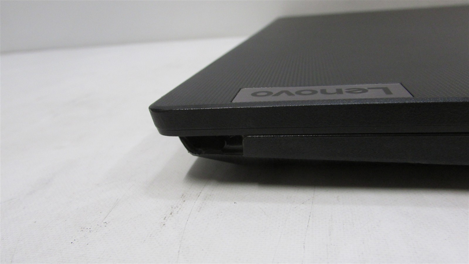 Lenovo V15 G2 IJL Celeron N4500 1.1GHz 8GB RAM 128GB NVME 15.6″ Win 11 Home DMG