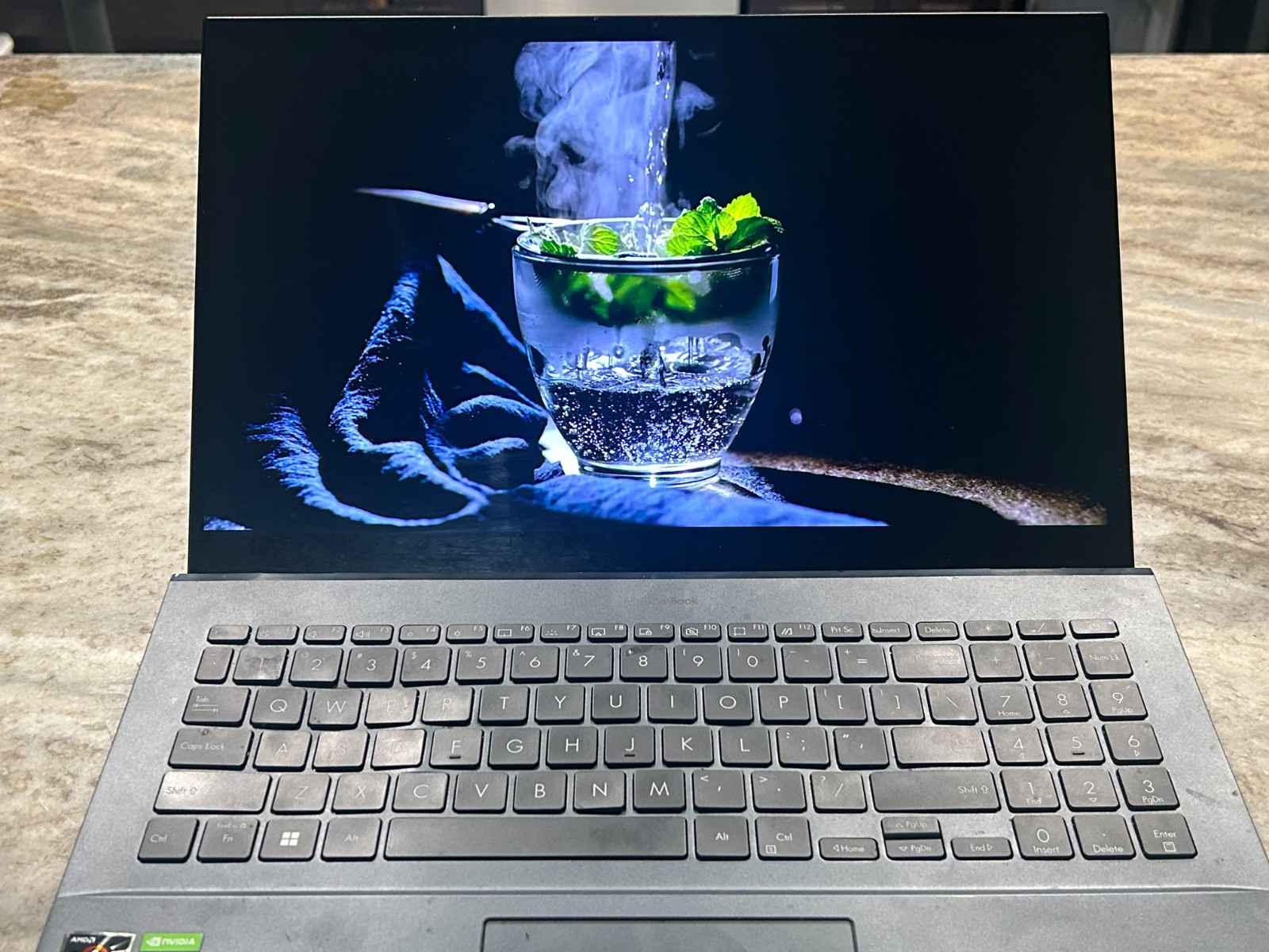 ASUS ZenBook Pro 15 OLED Ryzen 9 5900HX RTX 3050 Ti