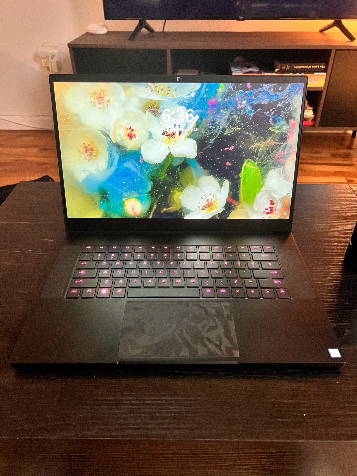 Razer Blade 15 15.6 inch (1TB, Intel Core i7 8th Gen., 2.20 GHz, 16GB) Laptop –