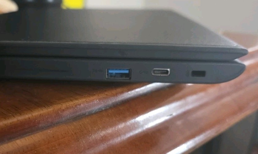 Lenovo 100e Chromebook 11.6″ (32 GB, Intel Celeron N, 2.4 GHz, 4 GB) Convertible