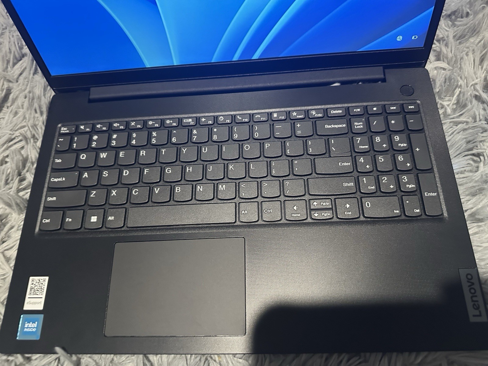 Lenovo V15 G4 IAN 15.6″ (128GB SSD, Intel Processor N, 3.40 GHz, 8GB) Laptop…