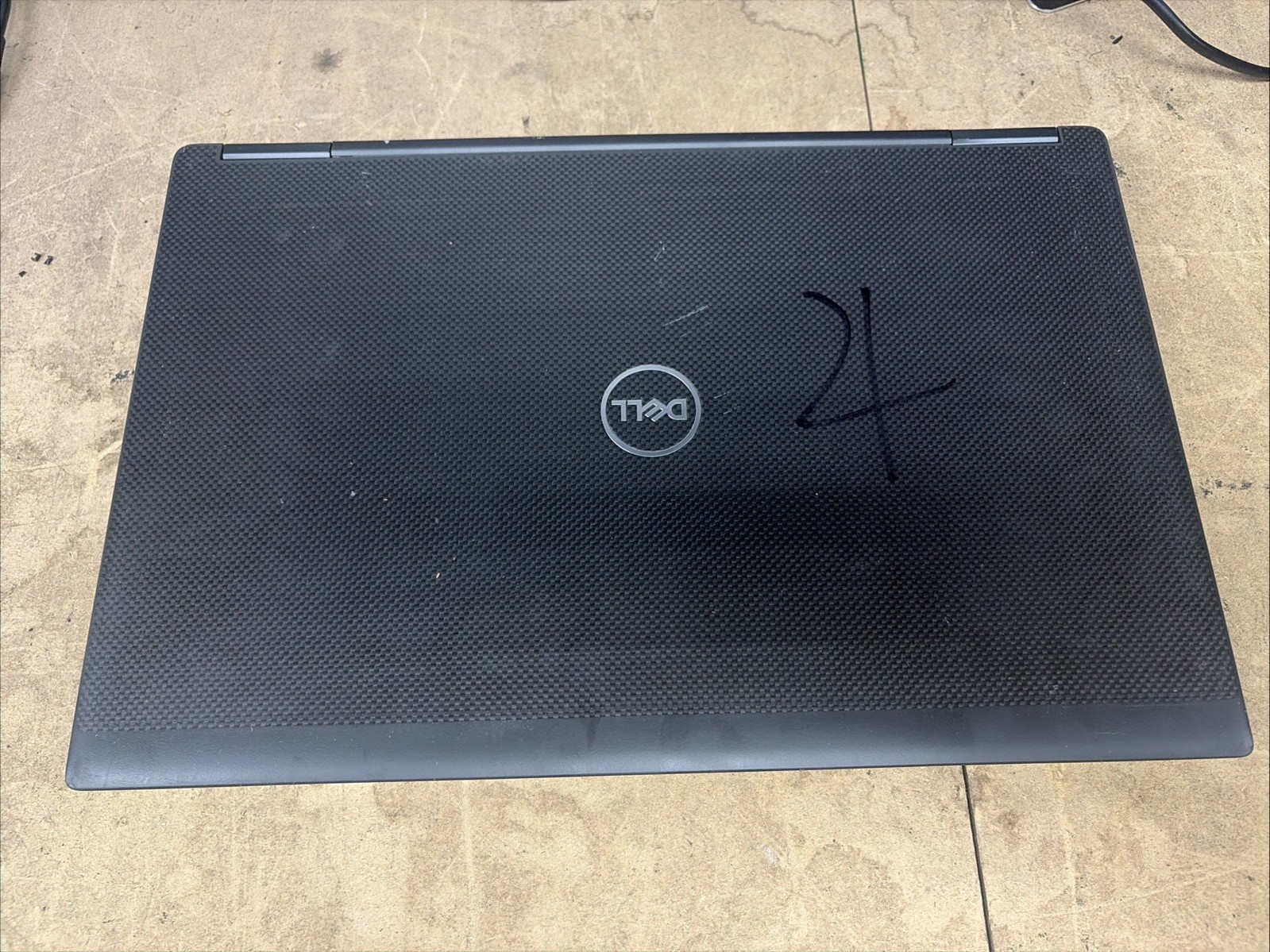 Dell Precision 7740 HD+ 17.3″ 2.60GHz i7-9750H 16GB No OS/SSD No Battery Cover