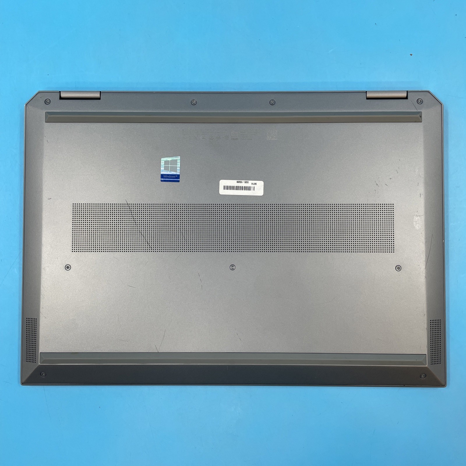 HP ZBook Studio G5 | i7-8850H | 8GB RAM | NO SSD | P1000 | NO OS | 69% BATT