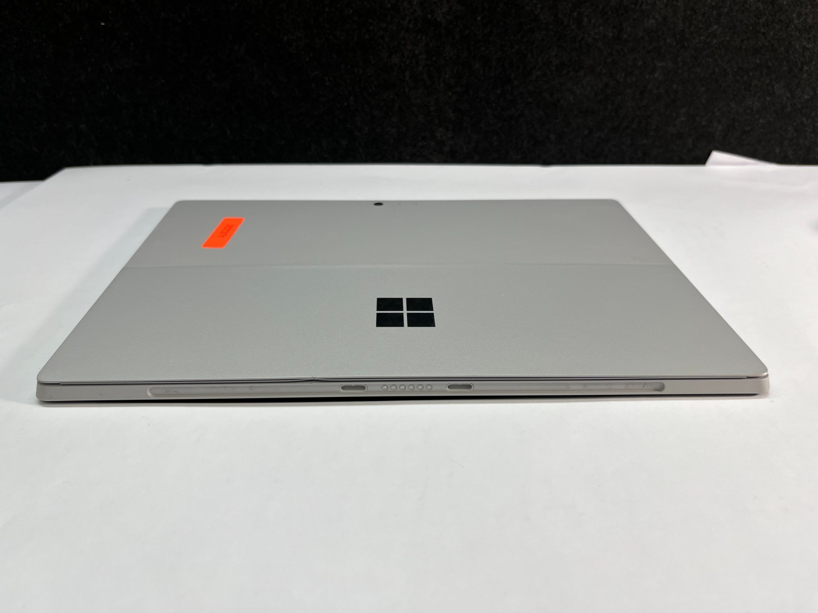 Microsoft Surface Pro 4 1724i5-6300U@2.4 GHZ 4GB RAM 128 GB NVME Win 11 PRO