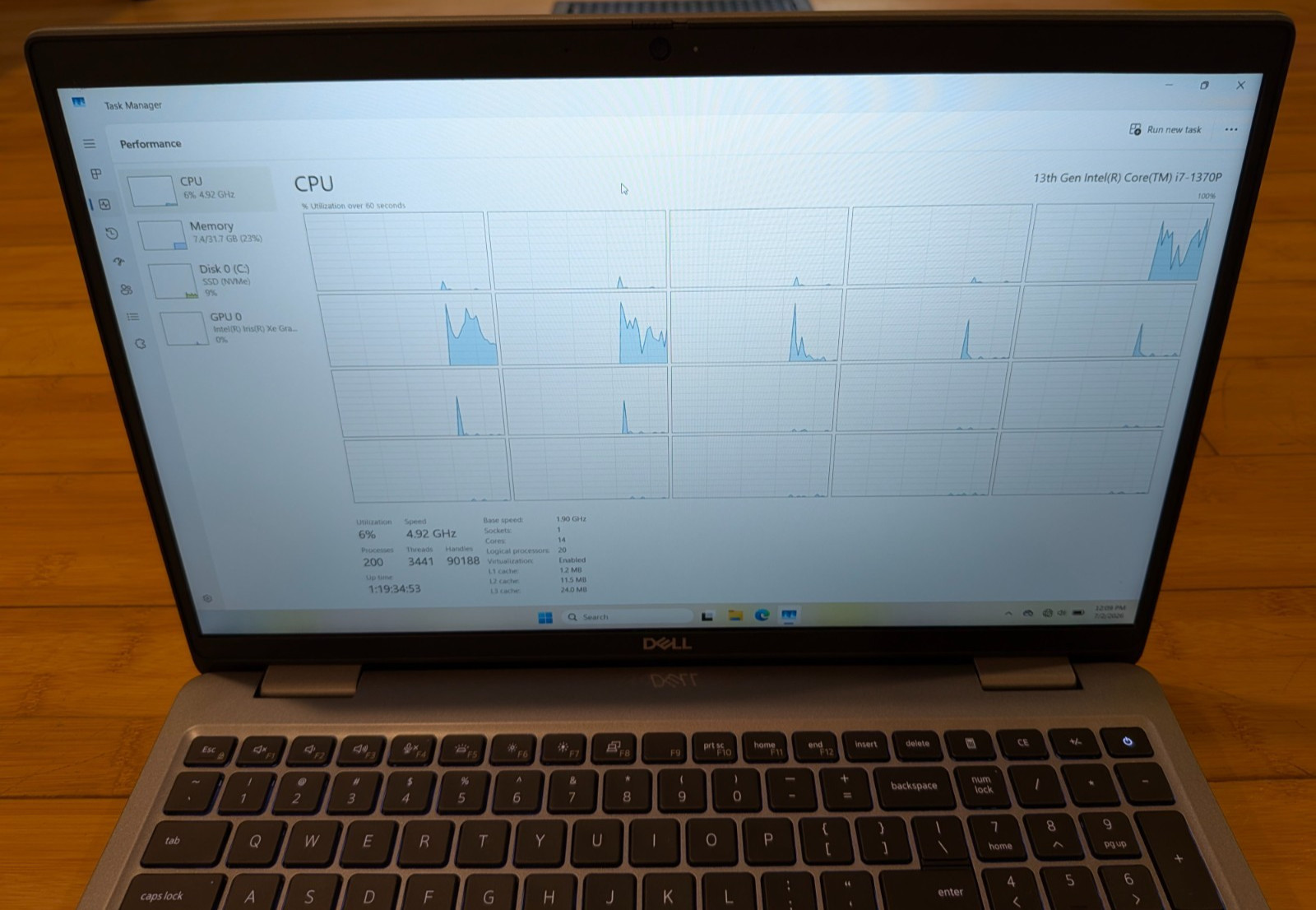 Dell Latitude 5540 15.6″ FHD Laptop (Intel Core i7-1370P, 32GB DDR5, 512GB SSD)