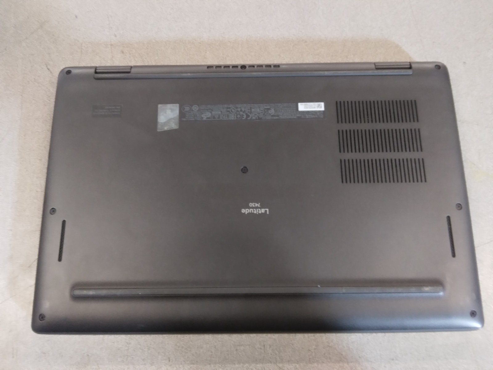 Dell*Latitude*7430*Intel*i7-1265U*256GB*NVMe*16GB*DDR4*Iris*Xe*Graphics*No*OS