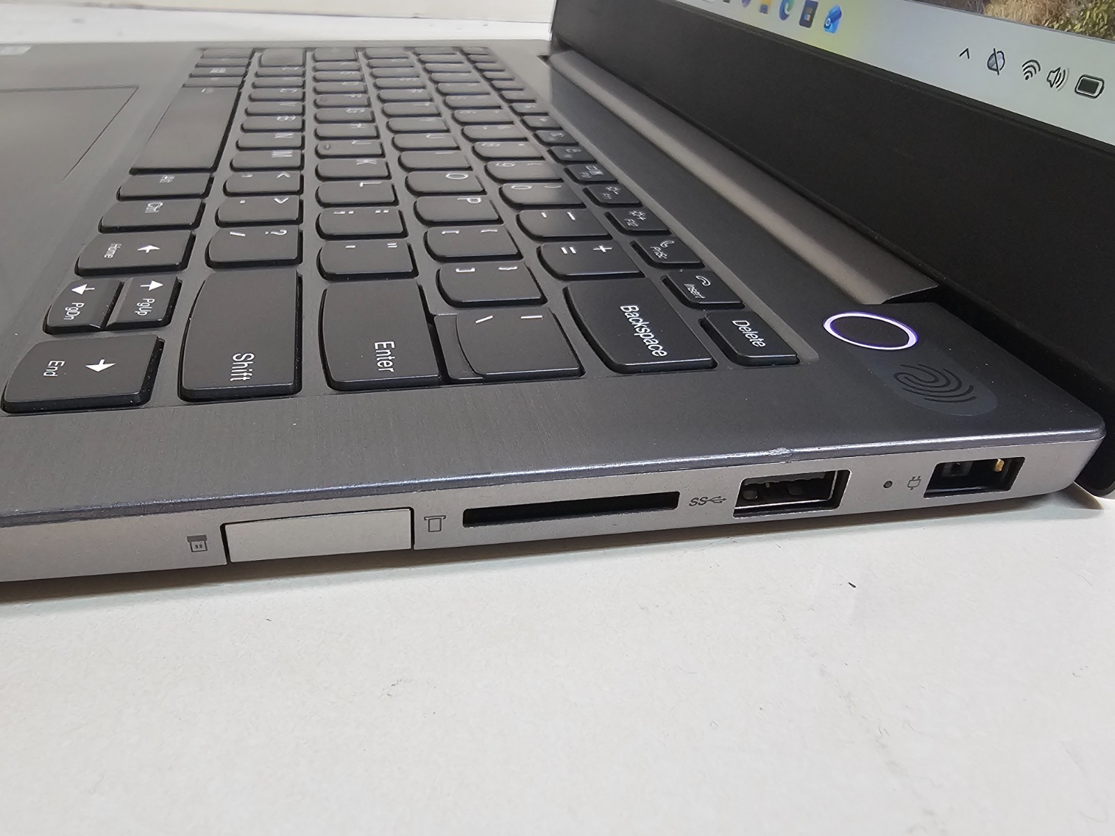 Lenovo ThinkBook 14-IML Laptop – 1.8 GHz i7-10510U 8GB 256GB Webcam 14″ 20RV S1