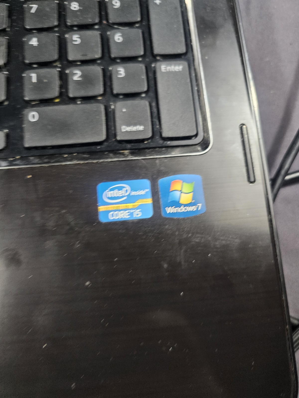 Dell Inspiron N7110 Intel i5-2430M 2.4GHz