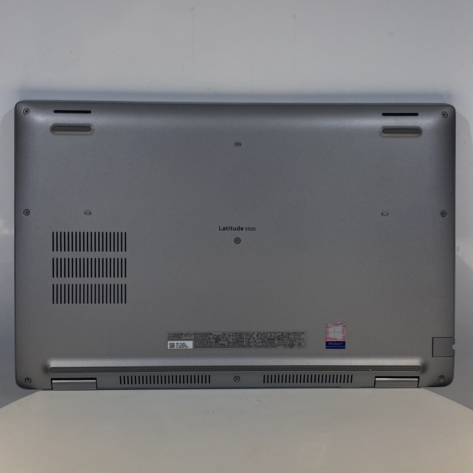 Dell Latitude 5520 Intel Core i7-1185G7 3.00GHz 8GB No SD Excellent Battery
