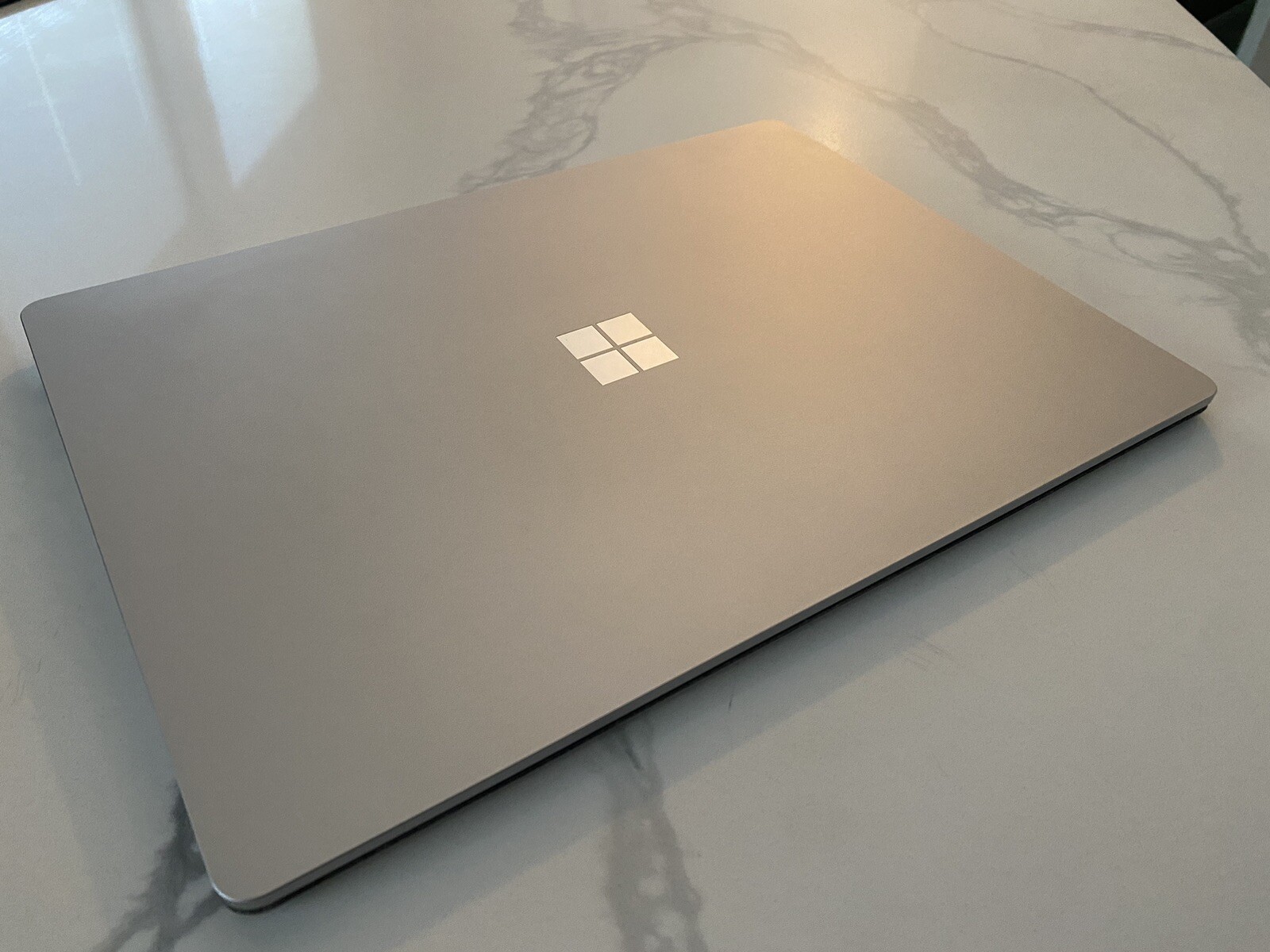 Microsoft Surface Laptop 3 13.5″ (128GB SSD, Intel Core i5 10th Gen., 3.70 GHz,
