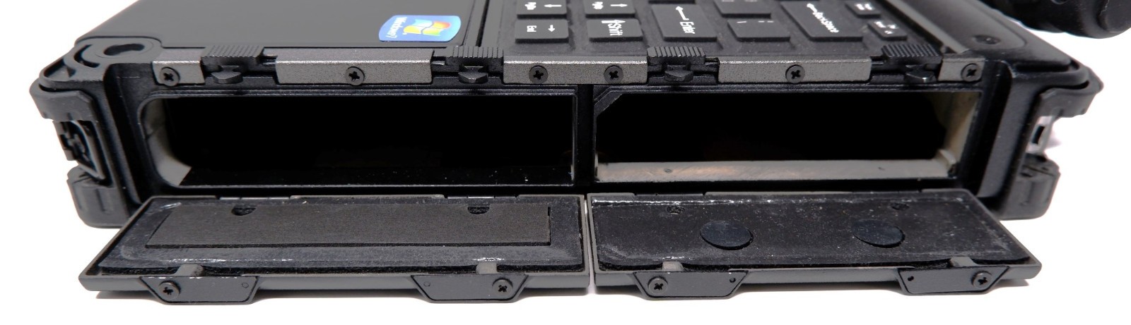 GETAC V100 10.4″ MULTITOUCH RUGGED NOTEBOOK, I7-U640, 4GB, NO HDD+BATTERY – READ