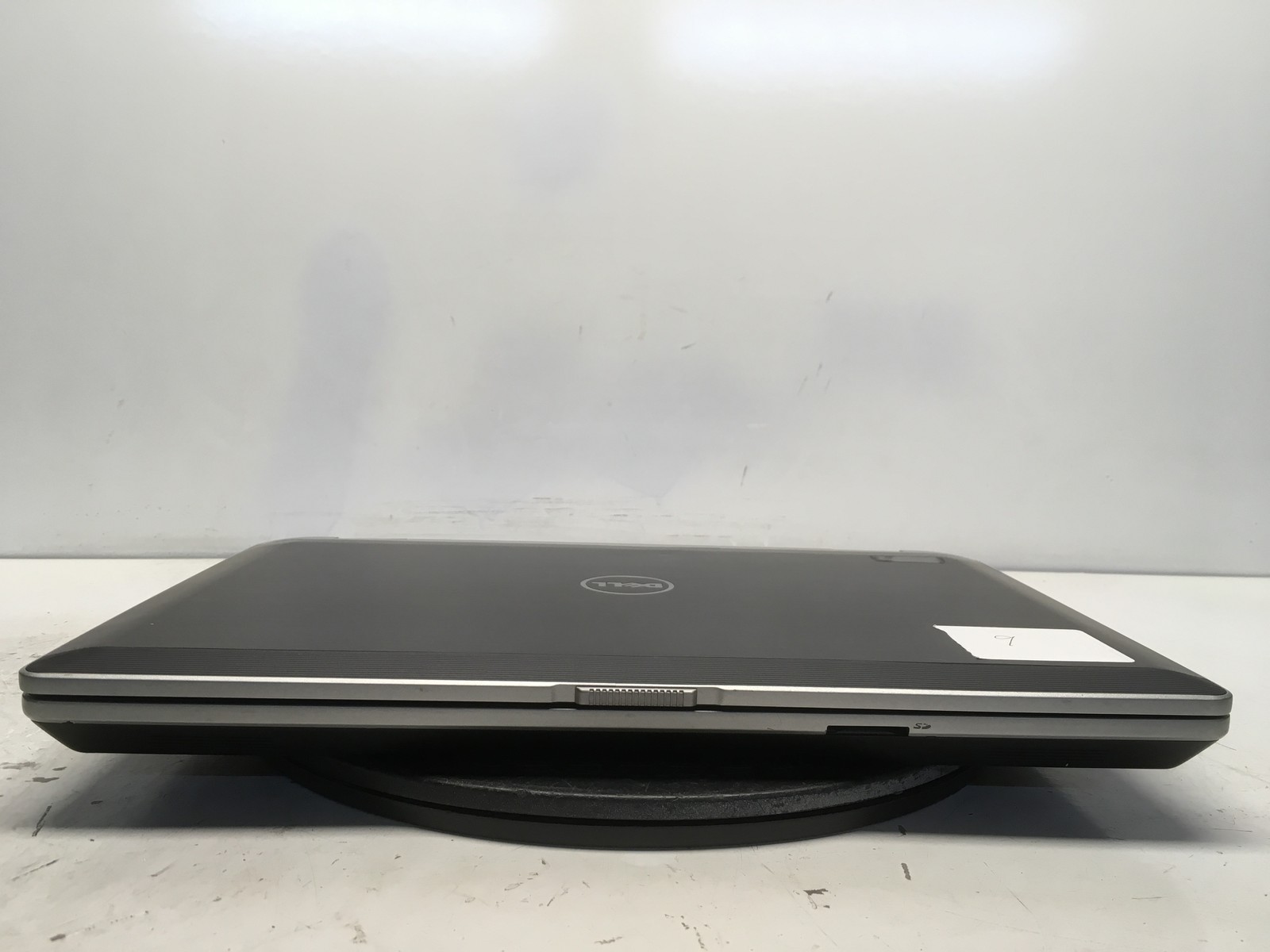 Dell Latitude E6530 Intel i5-3230M 2.6GHz 4 GB NO HDD No Batt
