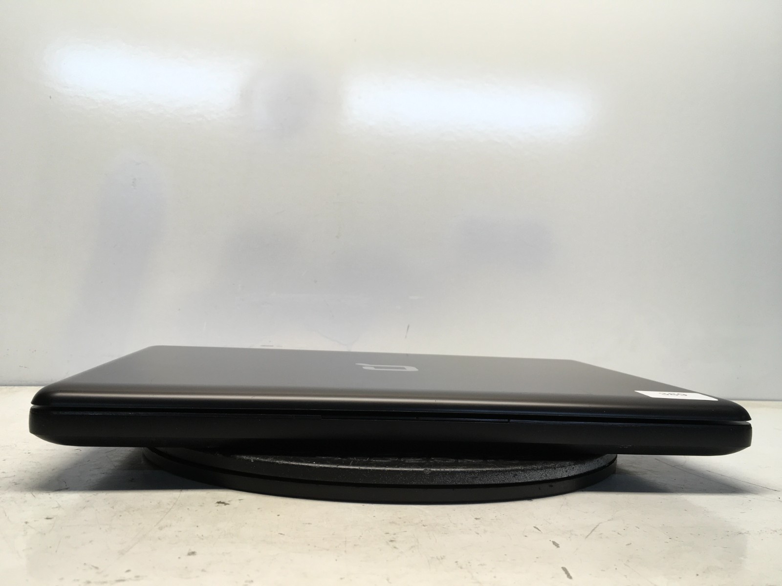 Compaq Presario CQ57 AMD C-50 1000MHz 2 GB NO HDD