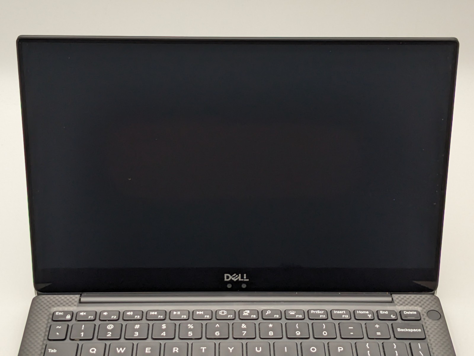 Dell XPS 9370 13″ UHD 4K Touch I7-8550U 512GB 16GB W11P Backlit FP Reader IRCam