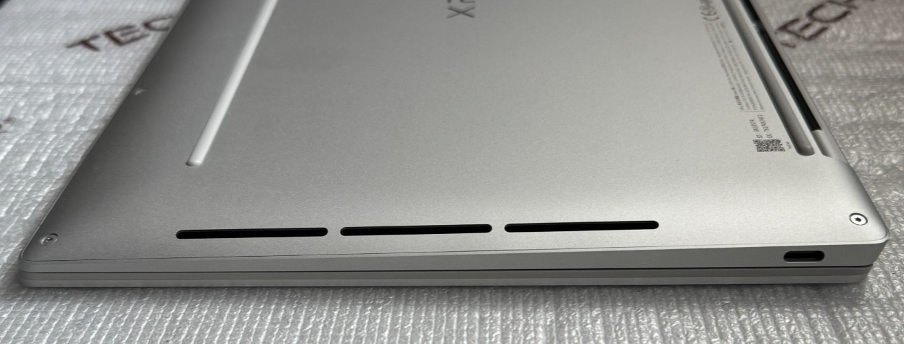 Dell XPS 13 9350 13.4″ 3K OLED Touch Laptop Ultra 7 258V 32GB RAM 1TB SSD