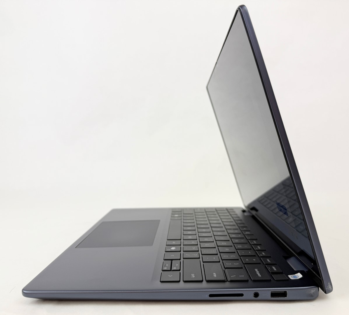 Dell Inspiron 14 7445 14″ FHD+ Touch Ryzen 5 8640HS 8GB 512GB W11H 2in1 – Dents