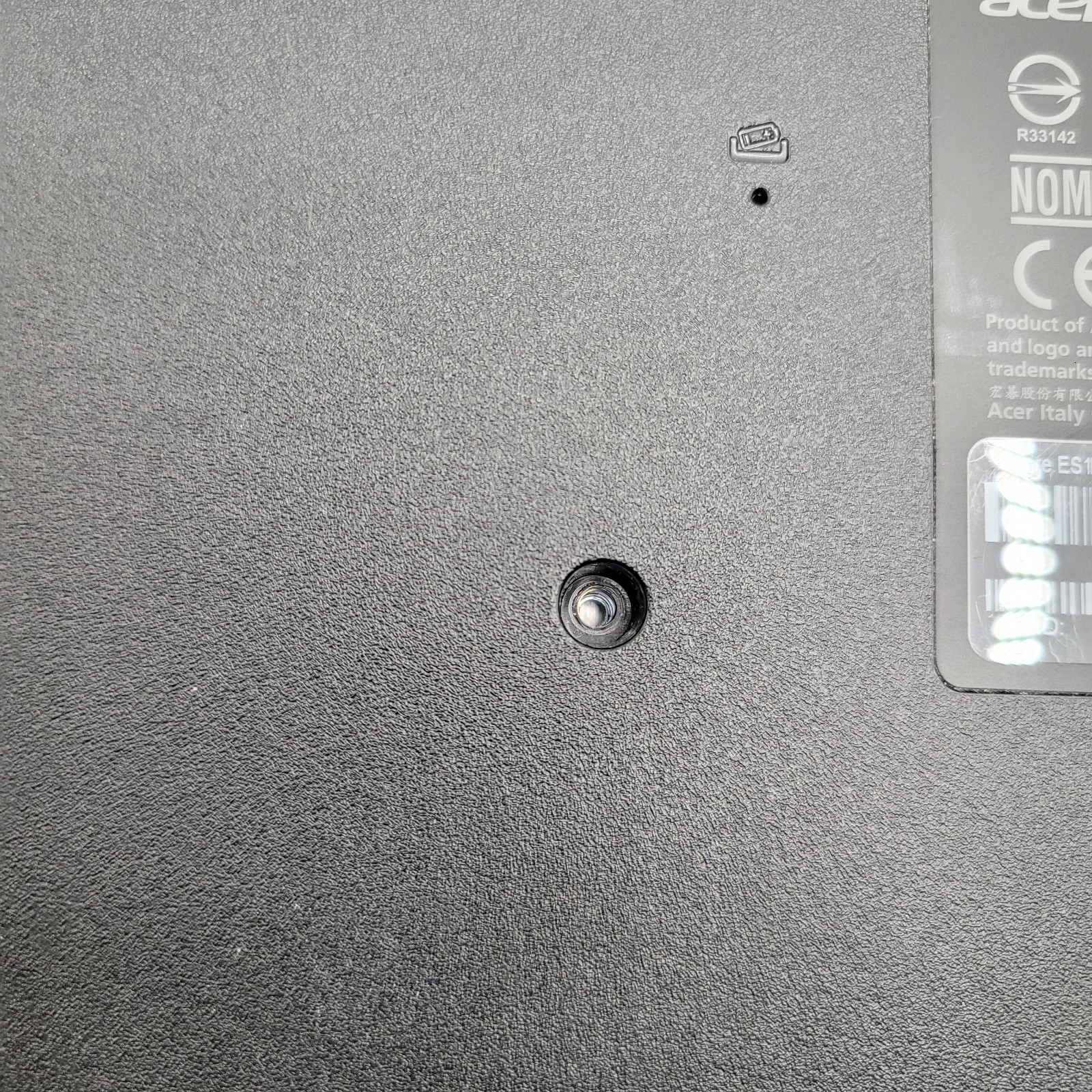 Acer Aspire E15 Start Intel Celeron No RAM 500GB HDD 15.6″ FOR PARTS