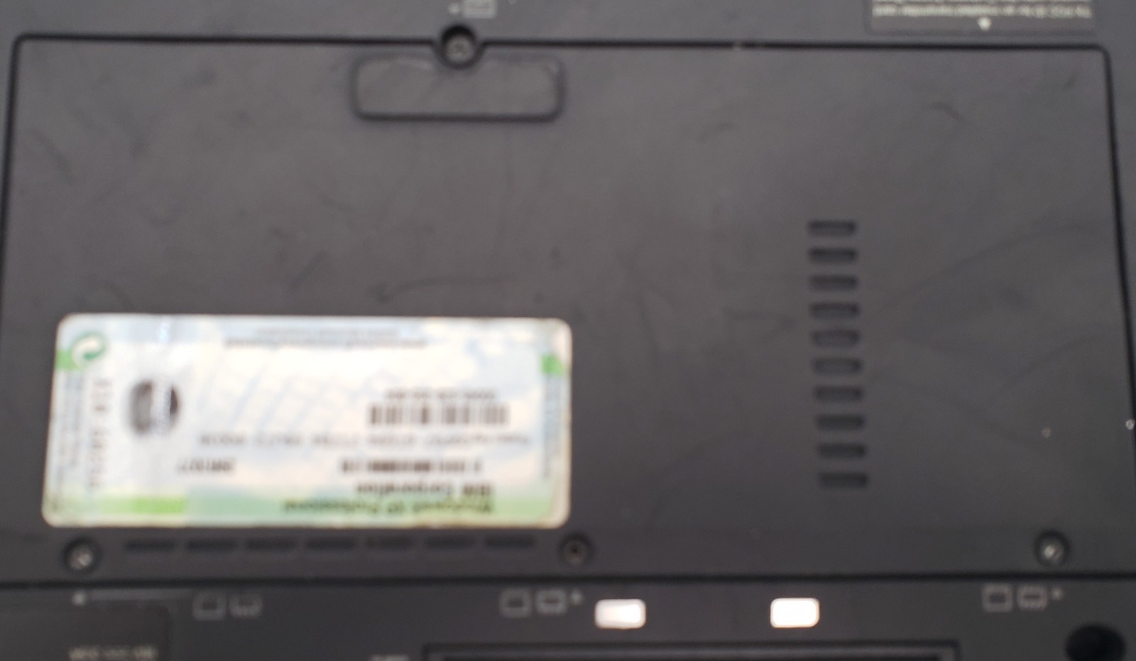 IBM X40 Thinkpad 12″ Laptop | Pentium M | 1GB | No Drives | Boots | See Descript