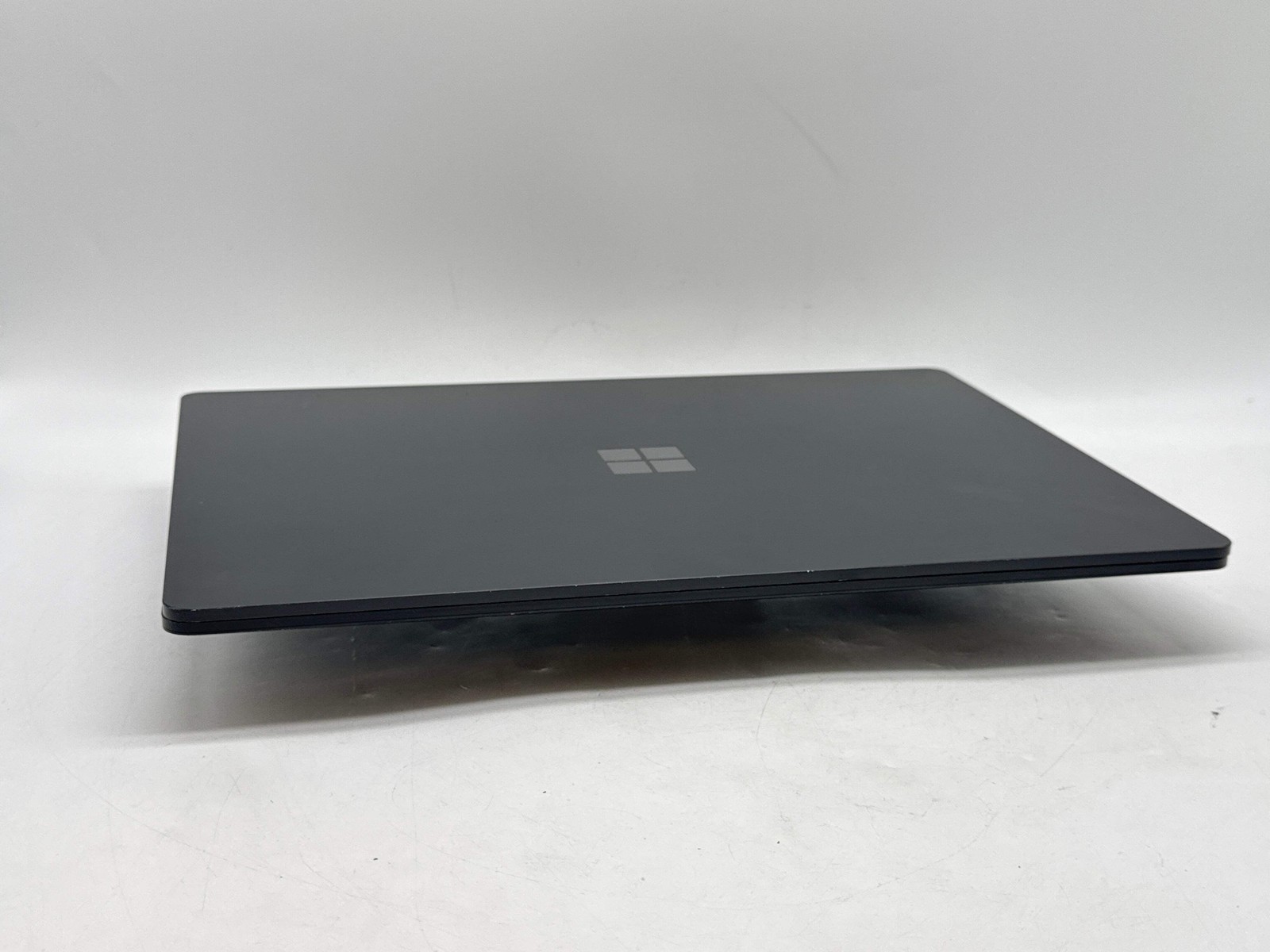 Microsoft Surface Laptop 4 13.5″ i5-1145G7 8GB 512GB SSD Works Good – Bad USB Po