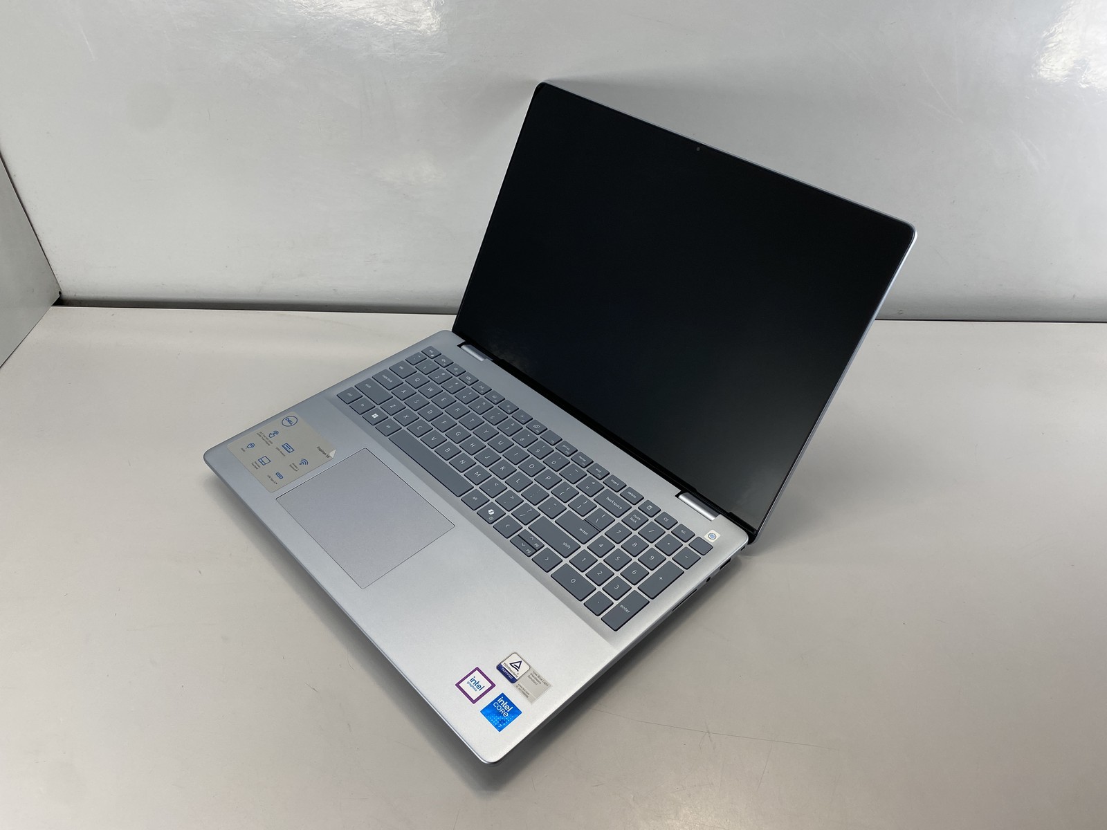 Dell Laptop Inspiron 16 5640 16″ Intel Core 7 150U 2TB- Ice Blue