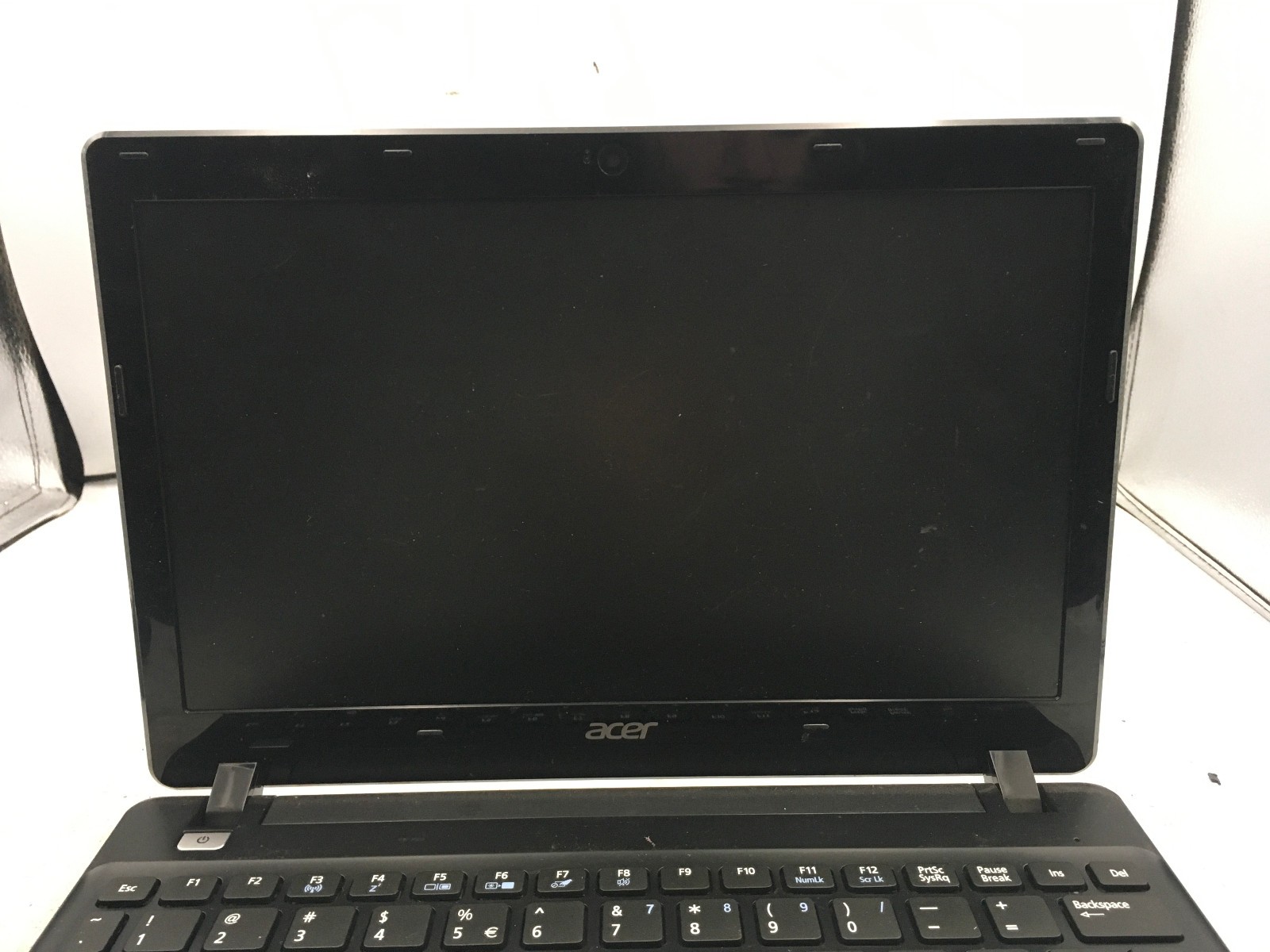 ACER ASPIRE V5 121 – FOR PARTS/NO POWER – AMD C70 – 2GB RAM – 11″ -READ DESC- BB