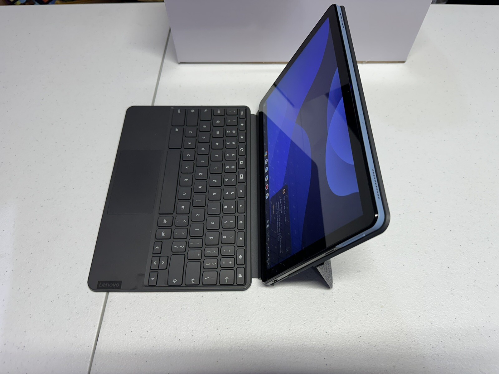 Lenovo Ideapad CT-X636F 10.1″ (128GB,MediaTek 2.00GHz,4GB) Chromebook
