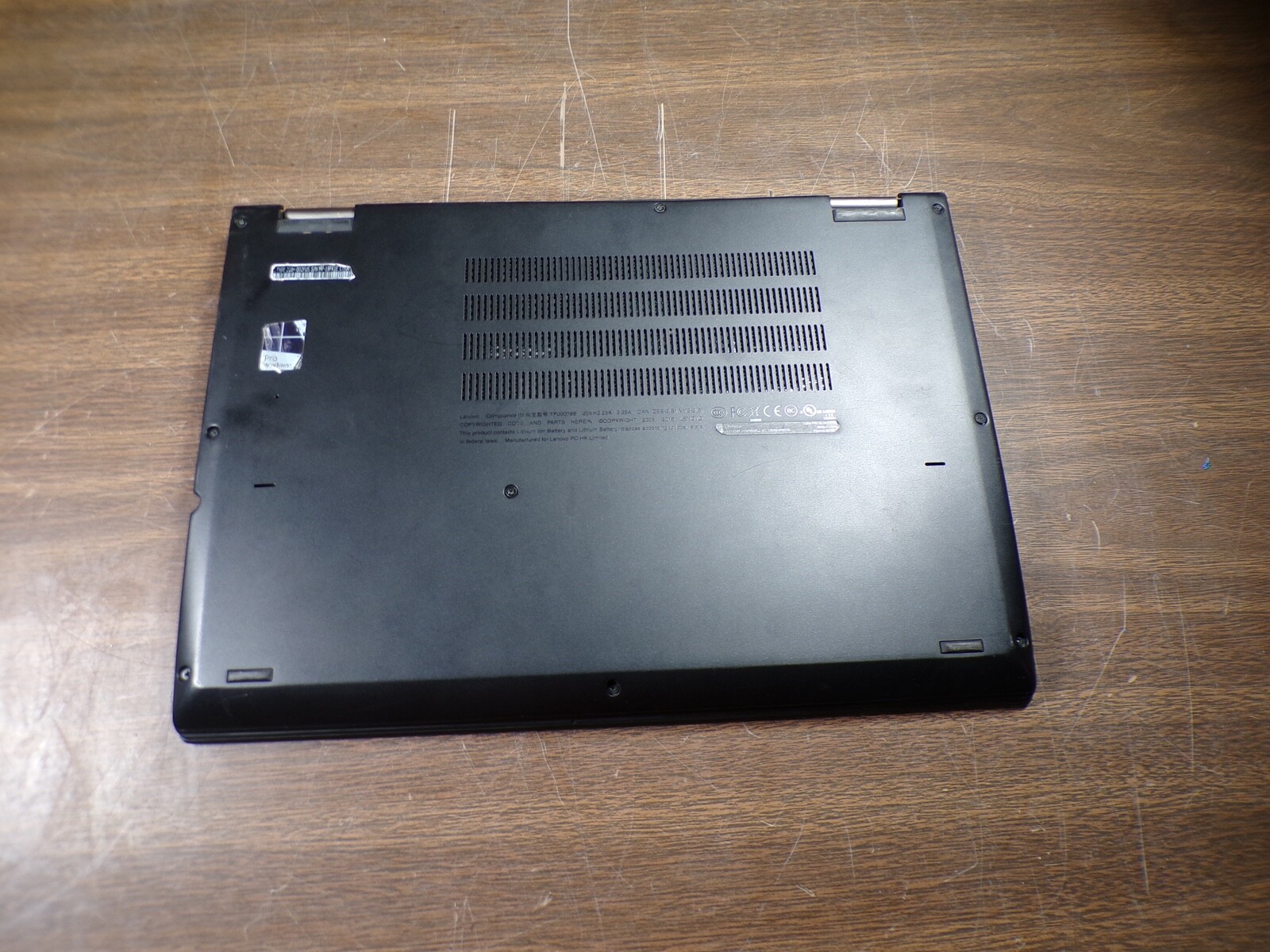 THINKPAD YOGA 370 INTEL CORE i7-7500U 2.70GHZ 8GB RAM **NO HD/ NO CADDIE/ NO OS/
