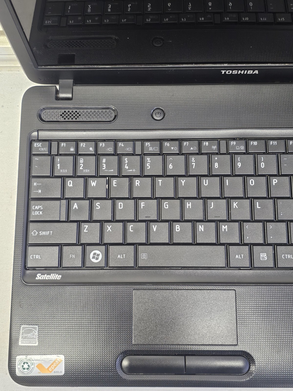 Toshiba Satellite C655D Laptop – AMD E-300 – 4GB RAM – 320GB HDD RUNS SLOW READ
