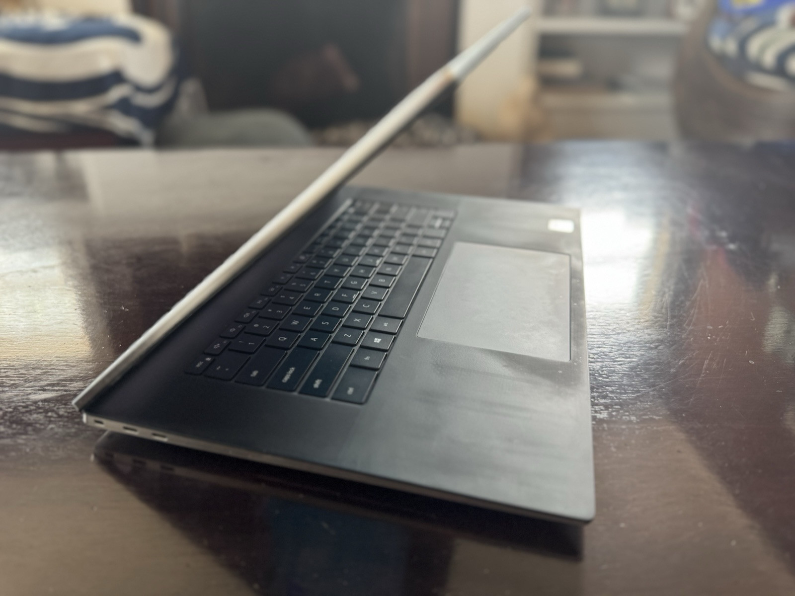 Dell XPS 17 9700 – UHD+ Touch, i7 2.3 GHz, 32GB 1TB SSD, NVIDIA GeForce RTX 2060