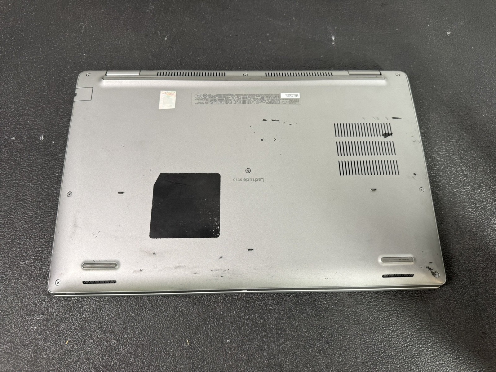 Dell Latitude 5520 i5-1145G7 2.6GHz 16GB DDR4 256GB NVMe Win 11 Pro – READ