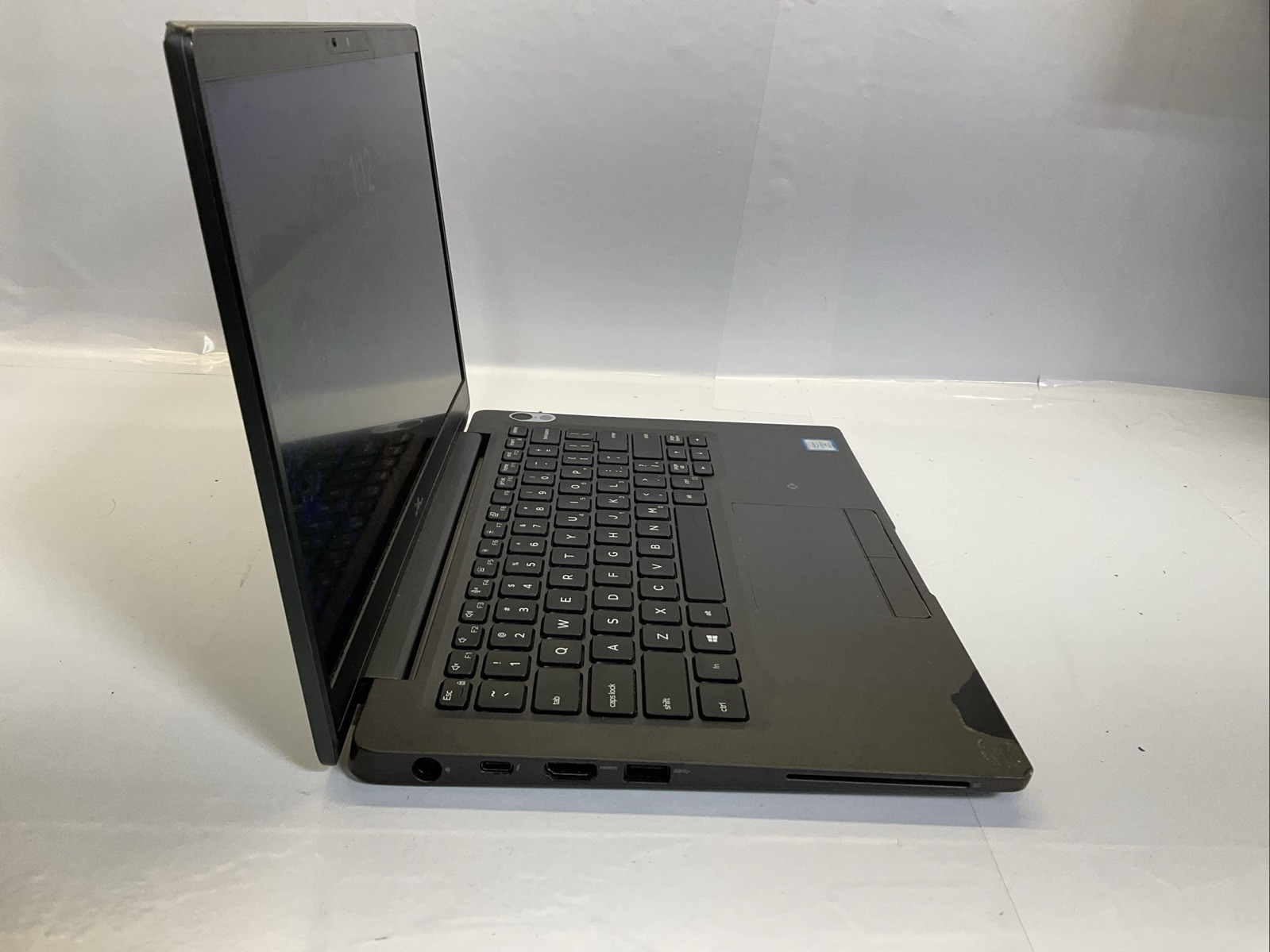 Dell Latitude 7300/ i7-8th Gen/ 16GB RAM/ 128GB SSD/FHD/W11/AC(131F)