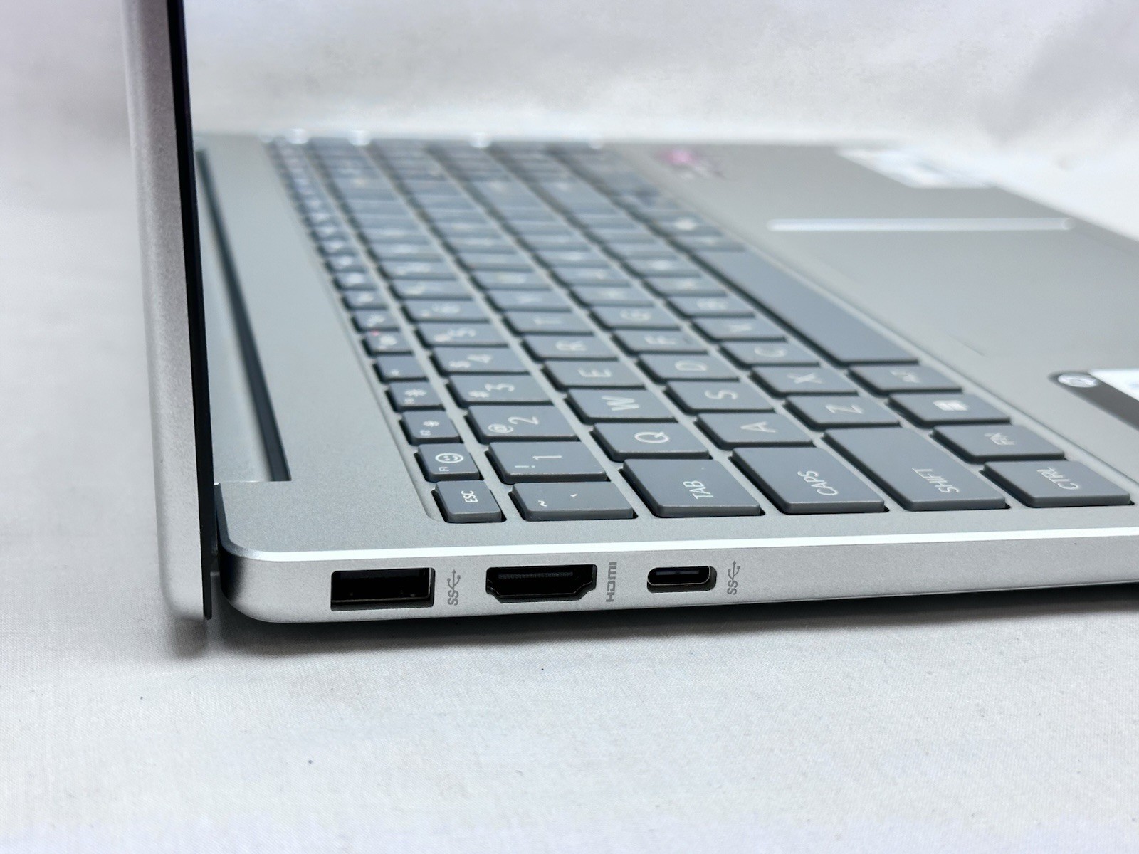 HP Laptop 15-fc0xxx 15.6” Ryzen 5 7520U 16GB Win 11 Home Silver Touchscreen