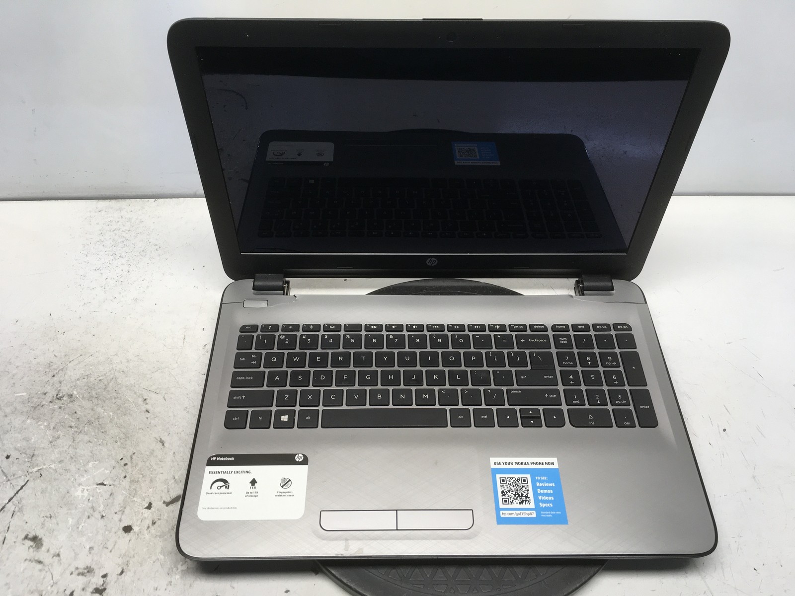 HP 15-AF152N AMD Quad-Core A8-7410 2.2GHz No RAM NO HDD No Batt