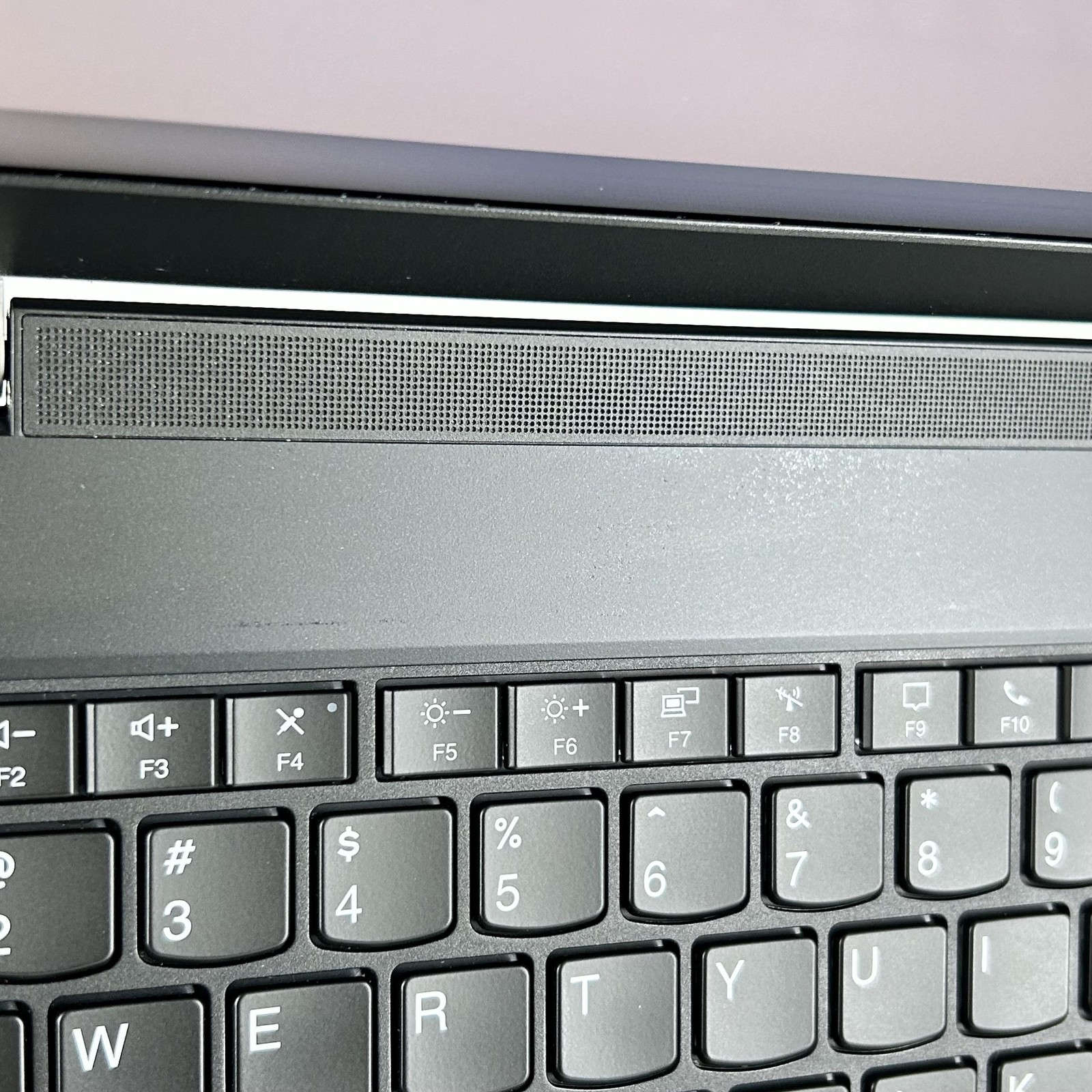 Lenovo ThinkPad T15p Gen 2 4K i7-11800H 2.30GHz 64GB 1TB GTX 1650 FRAME SPLIT
