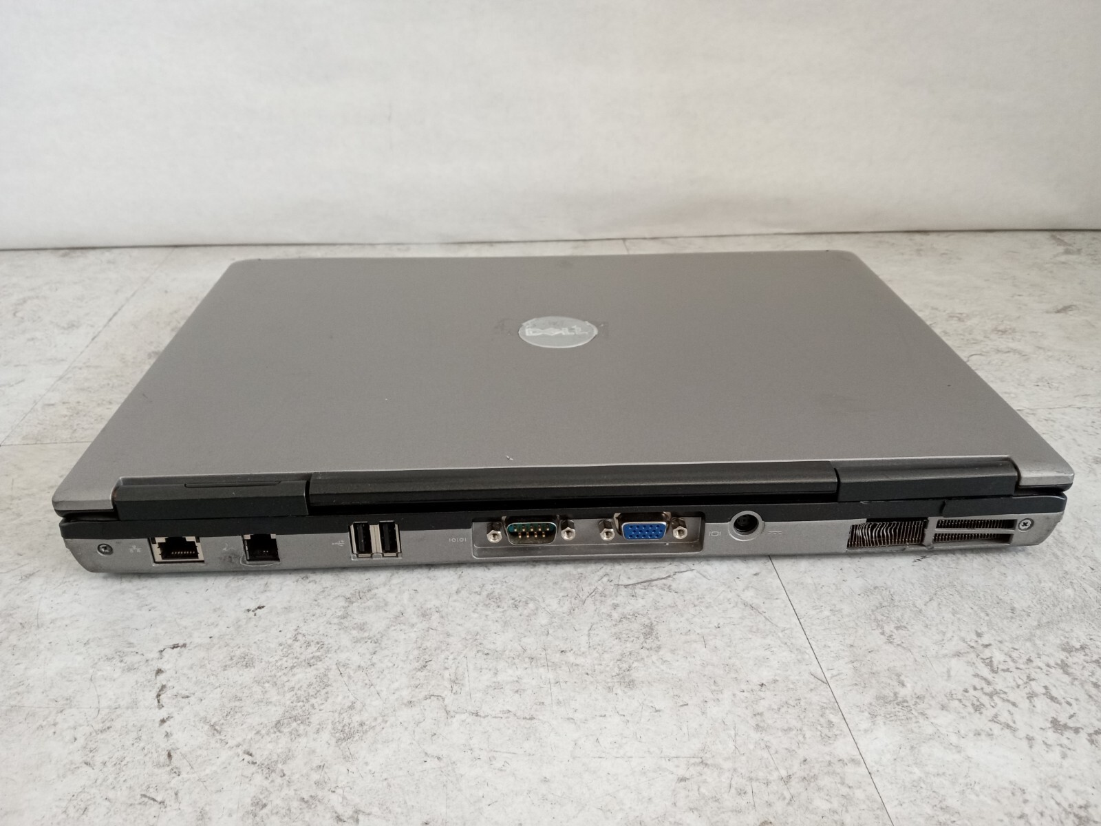 Dell D620 14″ Laptop Intel Core Duo 2GB RAM 80GB HDD XP RS232 *DIM SCREEN* -RR