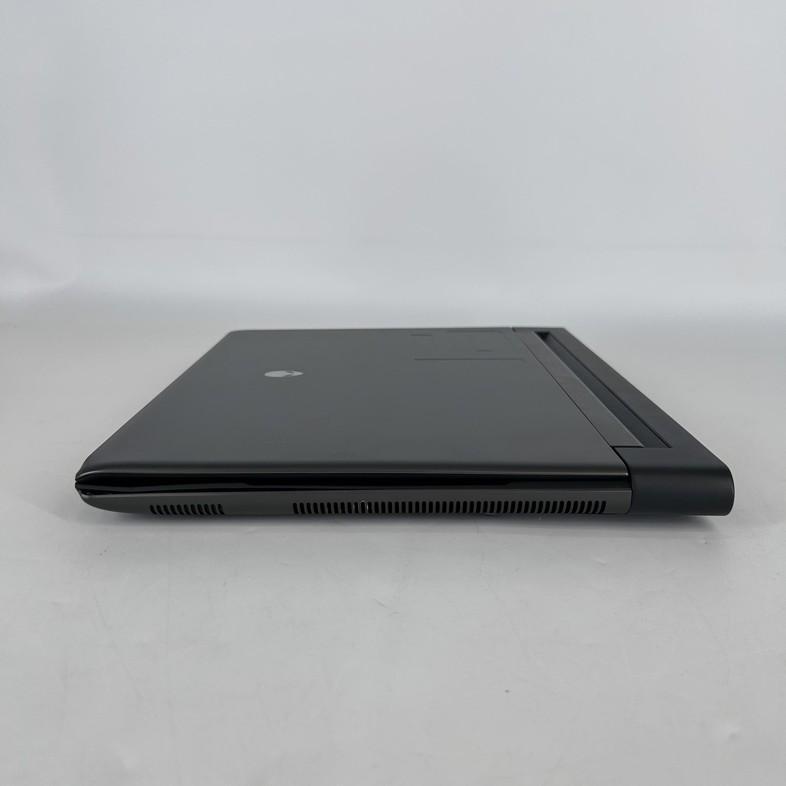 Dell Alienware M16 R1 240Hz QHD+ Ryzen 9 7845HX 32GB 1TB SSD RTX 4080 FAIR