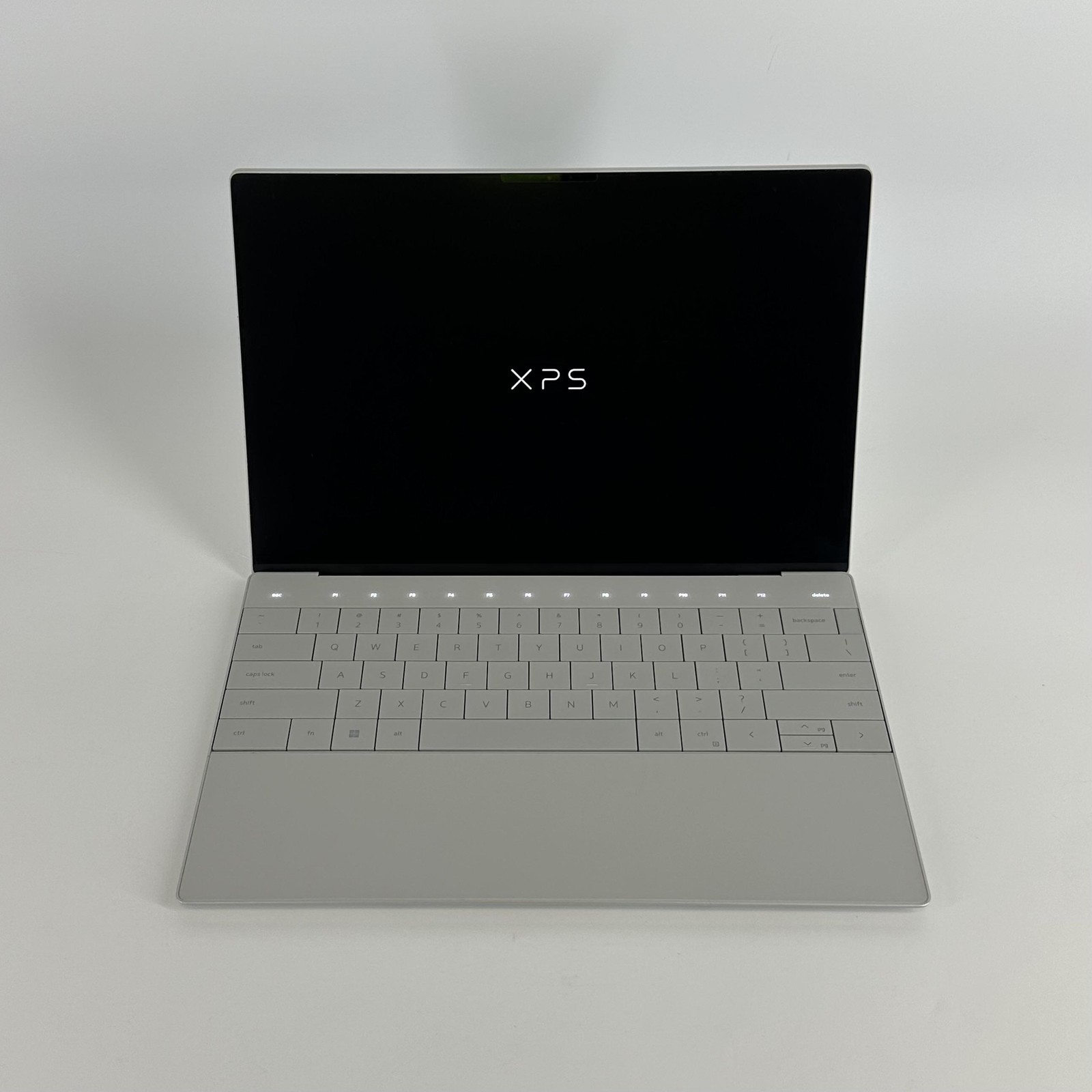 Dell XPS 13 Plus 9320 Silver FHD+ 2.1 GHz i7-1260P 32GB 1TB SSD – Bad Camera