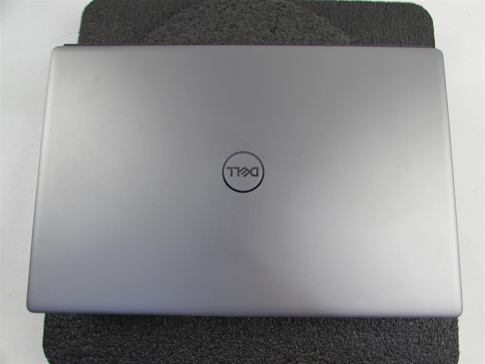 DELL PRECISION 7750 FHD CORE I7-10875H 512GB SSD 64GB RAM NVIDIA RTX 4000 WIN 11